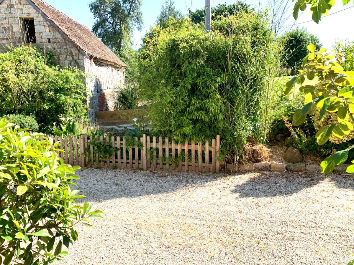 Le Bas Chesnay Chambres D'Hotes Domfront En Poiraie Exterior photo